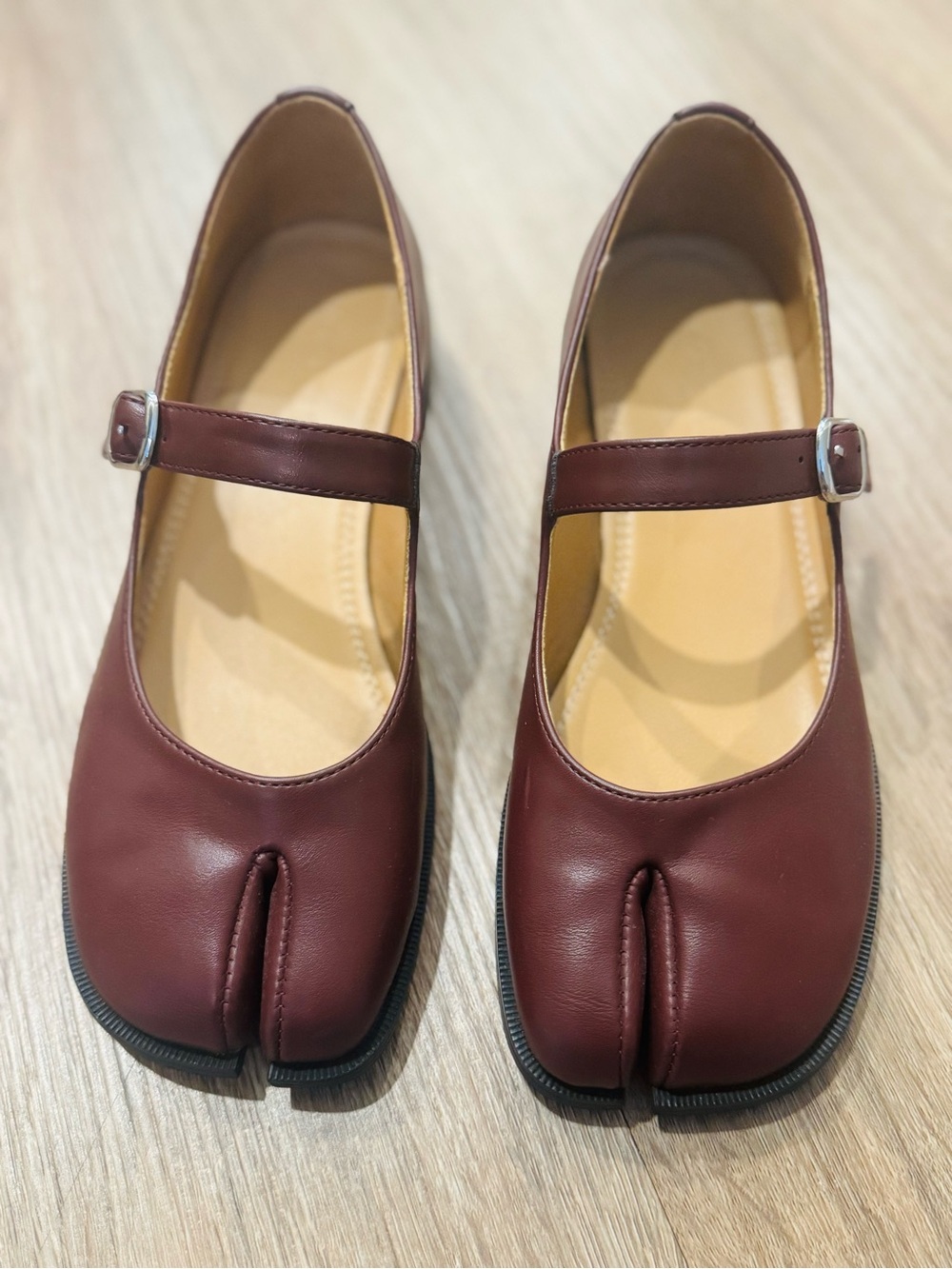 Mary Jane Split-Toe Flats in Burgundy